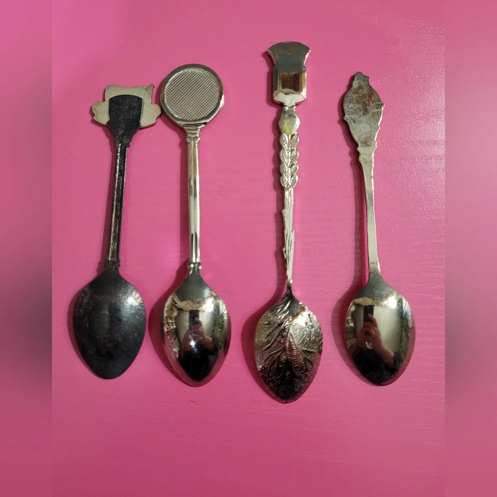 Souvenir Spoons Set Of 4 (9)